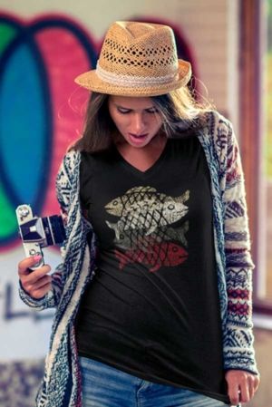 Camiseta mujer cuello pico originales peces